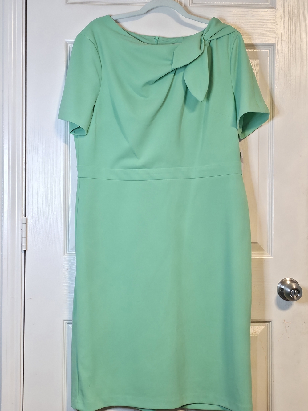 London Style Mint Green Bow-Accent Midi Dress